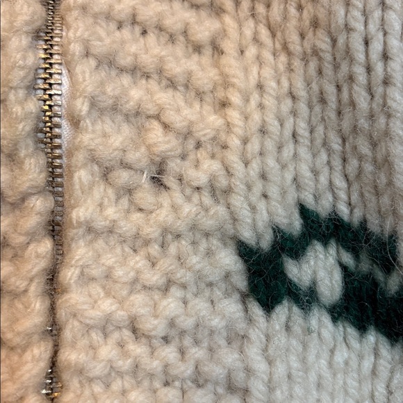 1970's, Wool Hand Knit Cowichan Sweater, Deer Design / Size Large - Picture 6 of 8